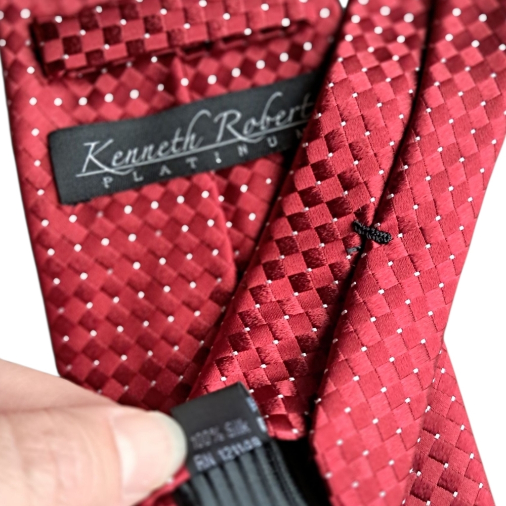 Kenneth Roberts Platinum Men's Red Geometric 100% silk tie 58" - Picture 4 of 8